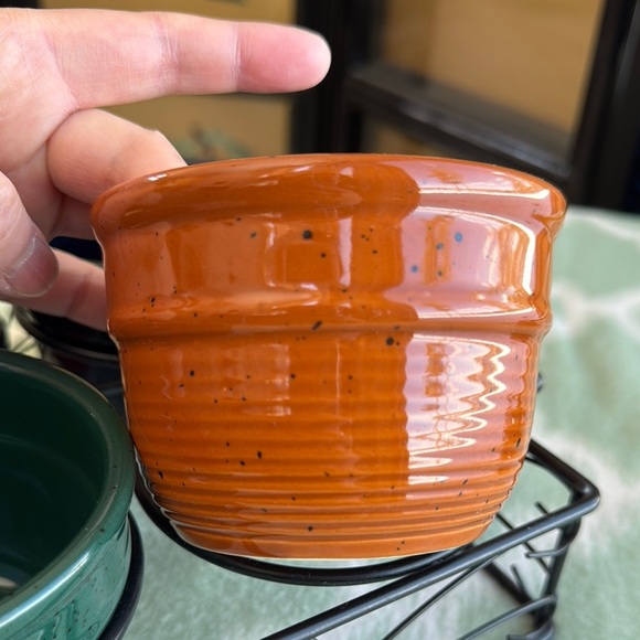 4 stoneware snacks or dipping Bowls with black Metal Holder - Picture 9 of 12